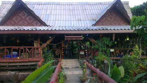 Imagen de la habitación del Hotel The Royal Bamboo Lodge. Foto 4