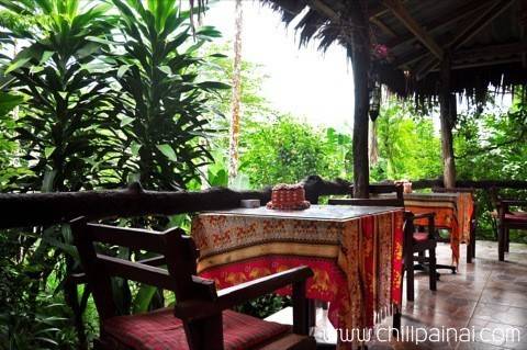 Imagen de la habitación del Hotel The Royal Bamboo Lodge. Foto 5