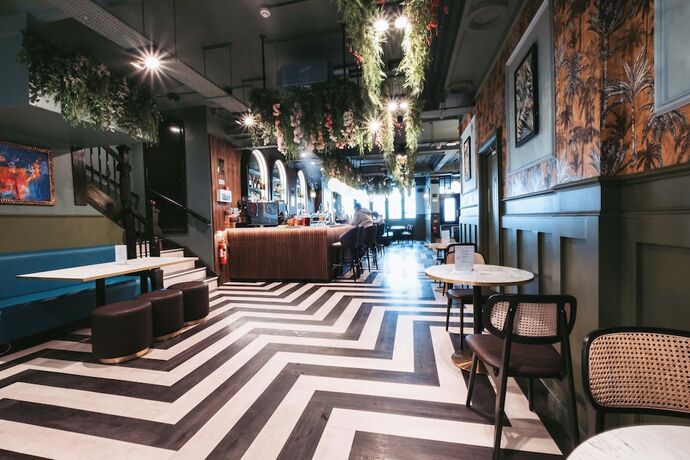 Imagen general del Hotel The Royal Bar and Shaker. Foto 2