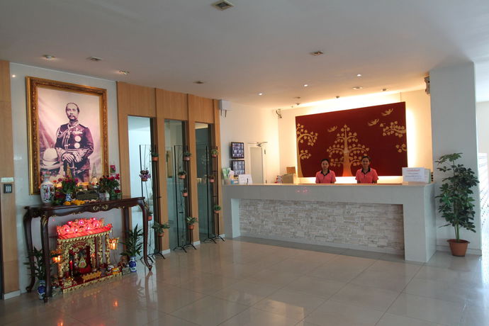 Imagen de los interiores del Hotel The Royal Bee Apart. Foto 13