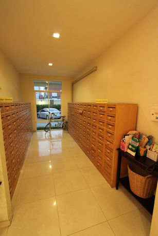 Imagen de la habitación del Hotel The Royal Bee Apart. Foto 9