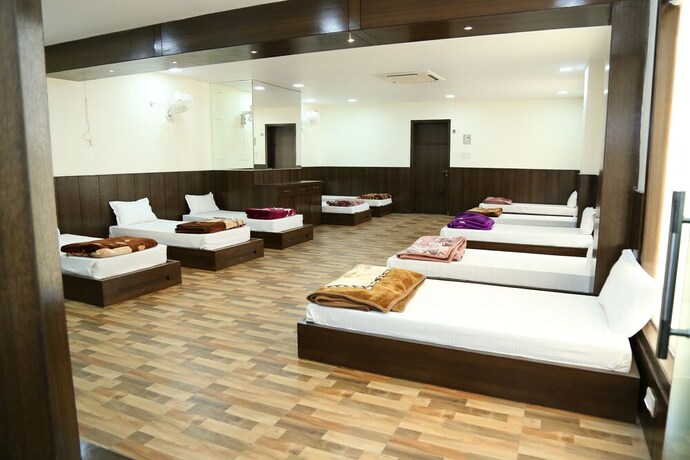 Imagen de la habitación del Hotel The Royal Bharti. Foto 9