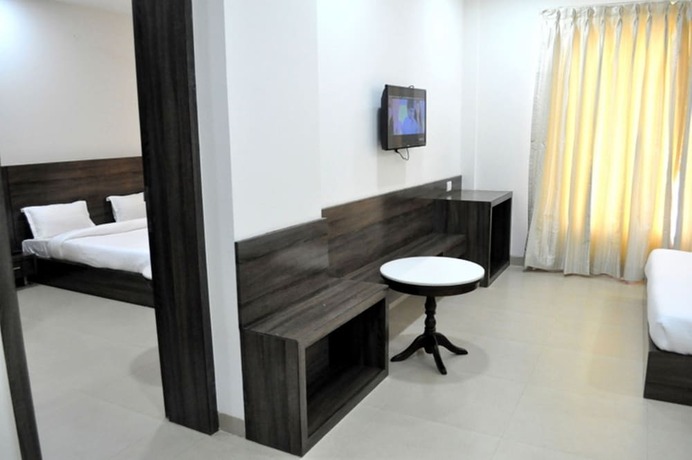 Imagen de la habitación del Hotel The Royal Bharti. Foto 10