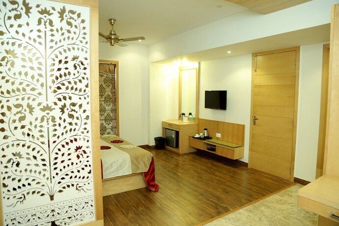 Imagen de la habitación del Hotel The Royal Bharti. Foto 18