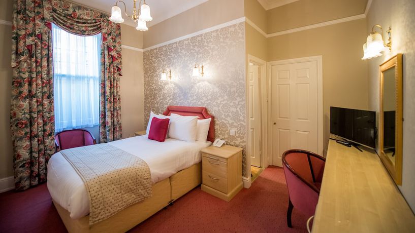 Imagen de la habitación del Hotel The Royal, Bideford. Foto 17