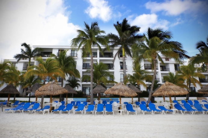 Imagen de los exteriores del Hotel The Royal Cancun, All Suites Resort. Foto 6