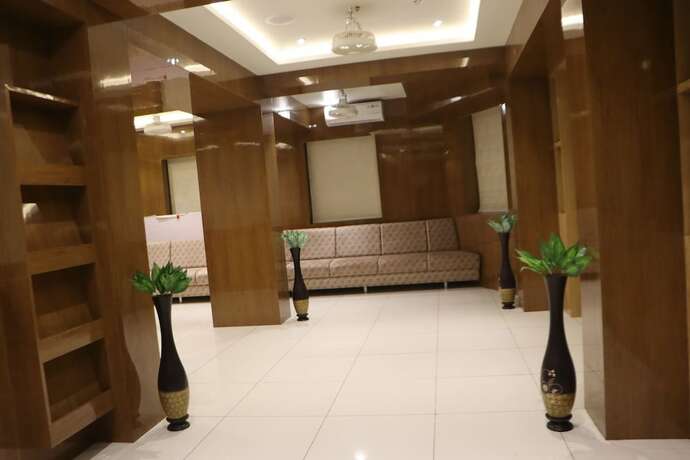 Imagen general del Hotel The Royal Castle Plaza. Foto 7