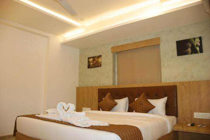Imagen de la habitación del Hotel The Royal Castle Plaza. Foto 13