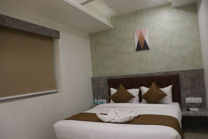 Imagen de la habitación del Hotel The Royal Castle Plaza. Foto 15