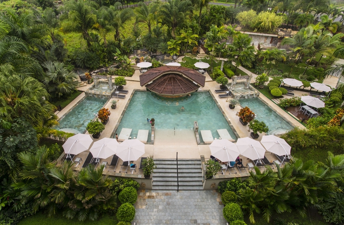 Imagen de la piscina del Hotel The Royal Corin Thermal Water Spa and Resort - Adults Only. Foto 16