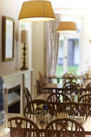 Imagen del bar/restaurante del Hotel The Royal Foundation Of St Katharine. Foto 5