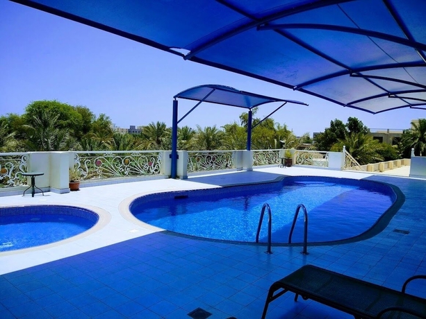 Imagen de la piscina del Hotel The Royal Garden, Barka. Foto 19