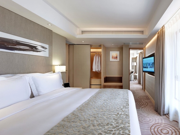 Imagen de la habitación del Hotel The Royal Garden. Foto 15