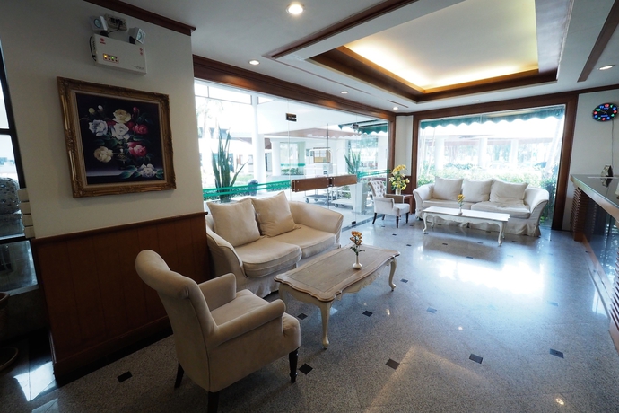 Imagen de los interiores del Hotel The Royal Gems Golf Resort. Foto 17