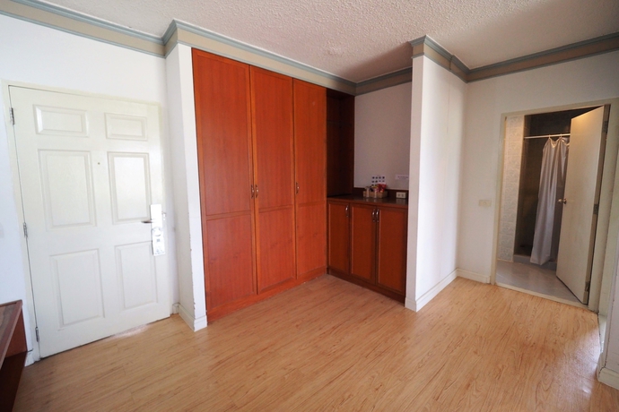 Imagen de la habitación del Hotel The Royal Gems Golf Resort. Foto 8