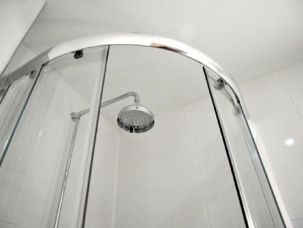 Imagen de la habitación del Hotel The Royal George, Birmingham. Foto 8