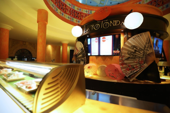 Imagen del bar/restaurante del Hotel The Royal Haciendas All Inclusive. Foto 5