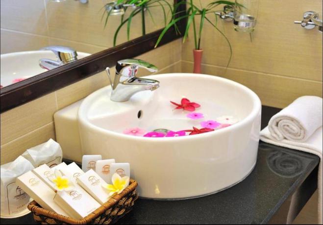 Imagen de la habitación del Hotel The Royal, Hanoi. Foto 6