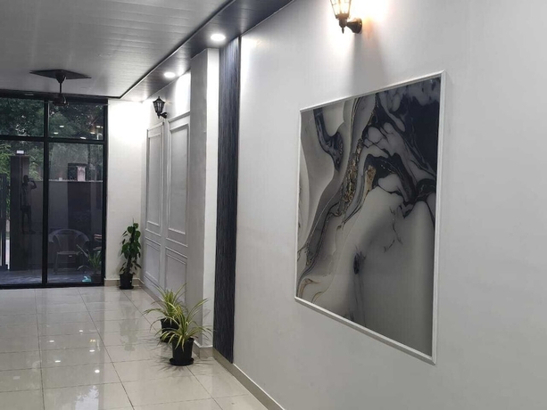 Imagen de los interiores del Hotel The Royal Harmony. Foto 12