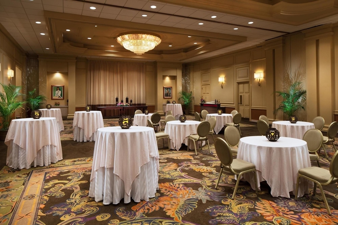 Imagen de los interiores del Hotel The Royal Hawaiian, A Luxury Collection Resort, Waikiki. Foto 14