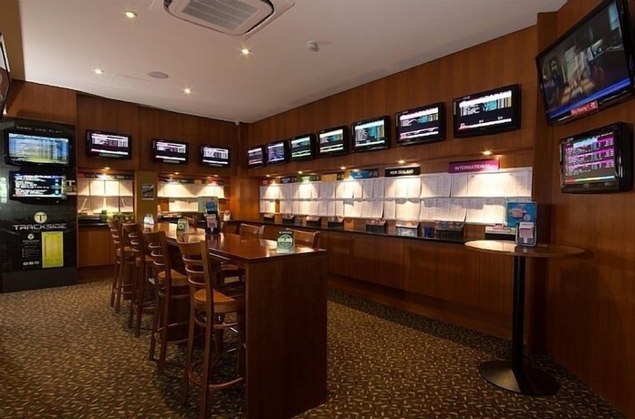 Imagen del bar/restaurante del Hotel The Royal Hotel Springwood. Foto 5