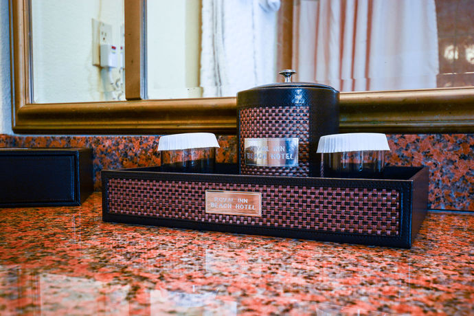 Imagen de los exteriores del Hotel The Royal Inn Beach Hutchinson Island. Foto 14