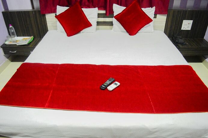 Imagen de la habitación del Hotel The Royal Inn, Ujjain. Foto 18