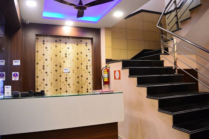 Imagen de los interiores del Hotel The Royal Inn, Ujjain. Foto 19