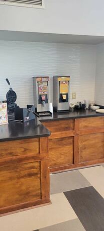 Imagen general del Hotel The Royal Inn and Suites. Foto 8