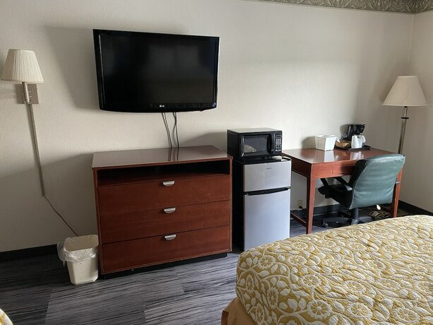 Imagen de la habitación del Hotel The Royal Inn and Suites. Foto 16
