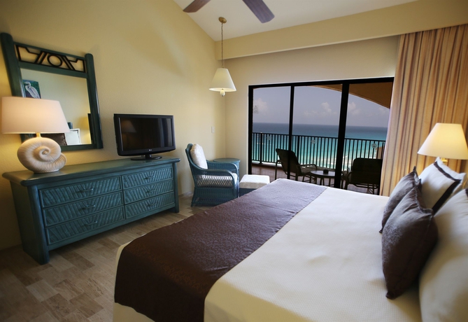 Imagen de la habitación del Hotel The Royal Islander – An All Suites Resort. Foto 10