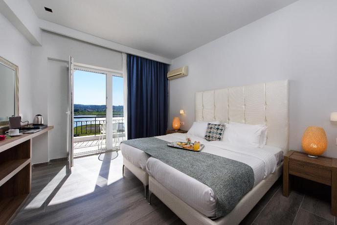 Imagen de la habitación del Hotel The Royal, Kanoni. Foto 7