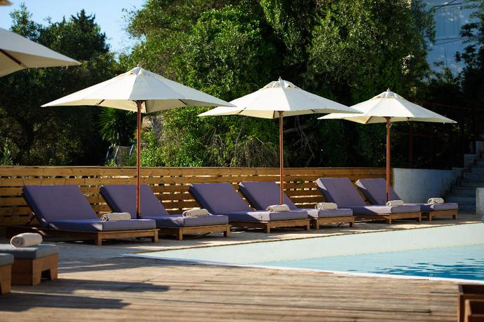 Imagen de la piscina del Hotel The Royal, Kanoni. Foto 17