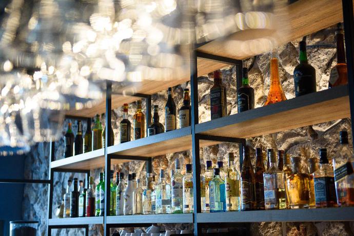 Imagen del bar/restaurante del Hotel The Royal, Kanoni. Foto 4