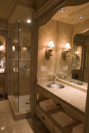 Imagen de la piscina del Hotel The Royal Kelowna. Foto 13