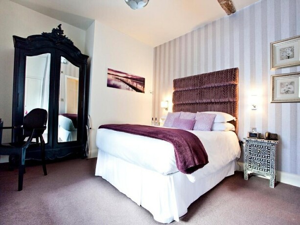 Imagen de la habitación del Hotel The Royal, Kirkby Lonsdale. Foto 20