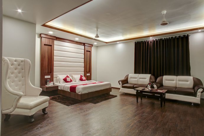 Imagen de la habitación del Hotel The Royal Krishna. Foto 3