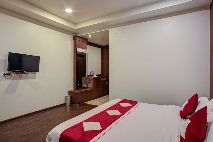 Imagen de la habitación del Hotel The Royal Krishna. Foto 11