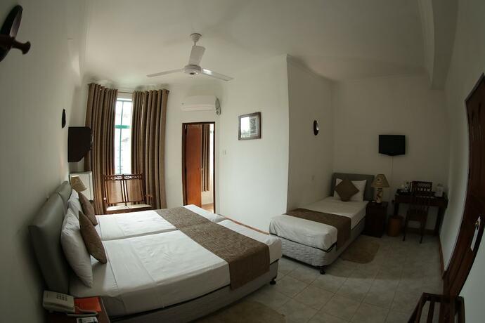 Imagen general del Hotel The Royal Mall Kandy. Foto 10