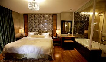 Imagen de la habitación del Hotel The Royal Mandaya. Foto 13