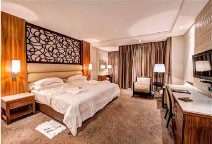 Imagen de la habitación del Hotel The Royal Marang. Foto 3