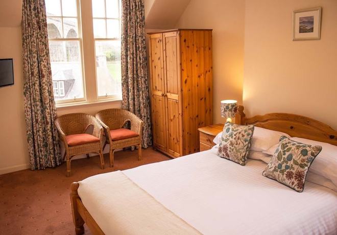 Imagen de la habitación del Hotel The Royal Oak, Cullen. Foto 8