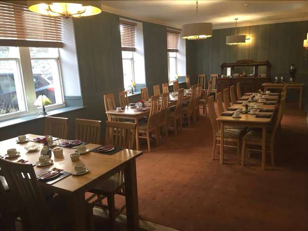 Imagen del bar/restaurante del Hotel The Royal Oak, Cullen. Foto 6