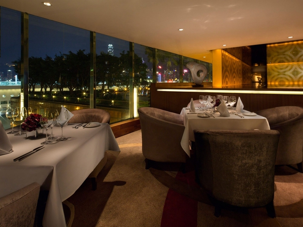 Imagen del bar/restaurante del Hotel The Royal Pacific and Towers. Foto 3