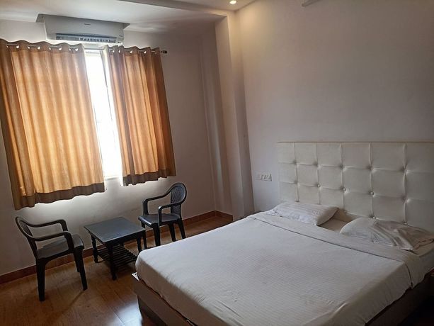 Imagen de la habitación del Hotel The Royal Palace, Damdhar. Foto 8