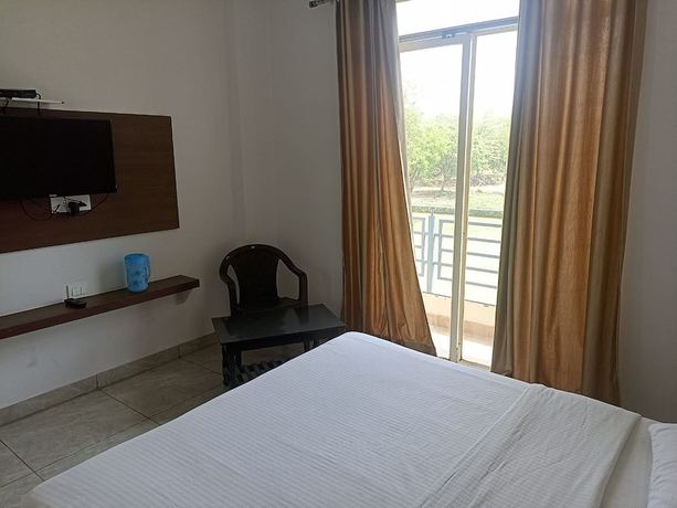 Imagen de la habitación del Hotel The Royal Palace, Damdhar. Foto 9