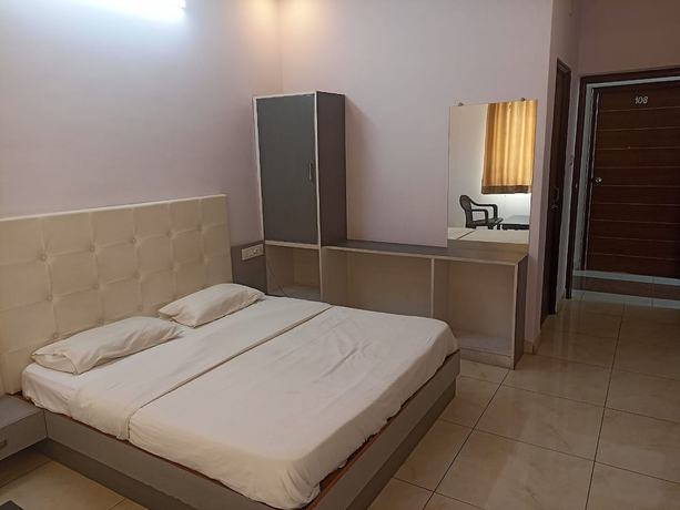 Imagen de la habitación del Hotel The Royal Palace, Damdhar. Foto 10