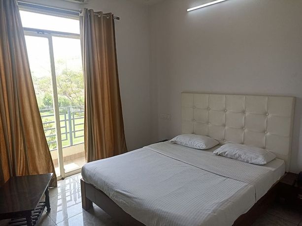 Imagen de la habitación del Hotel The Royal Palace, Damdhar. Foto 11