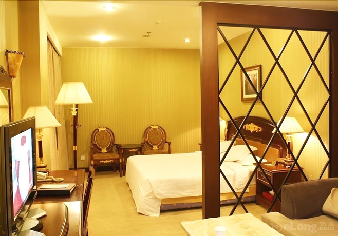 Imagen de la habitación del Hotel The Royal Palace, Niuwangmiao. Foto 10