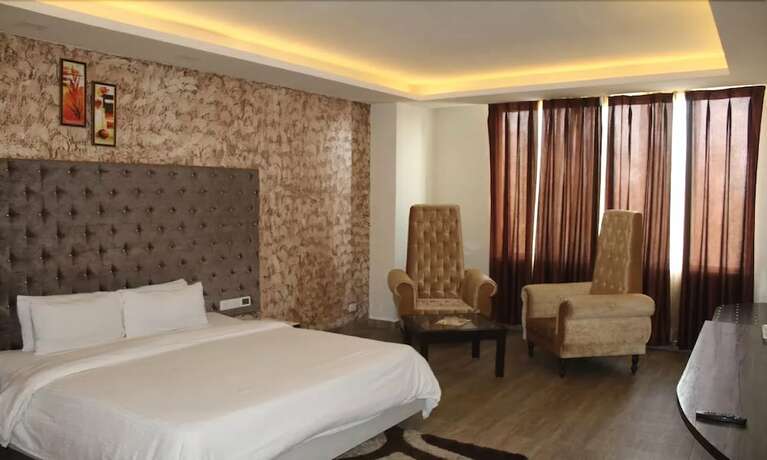Imagen general del Hotel The Royal Paradise. Foto 6
